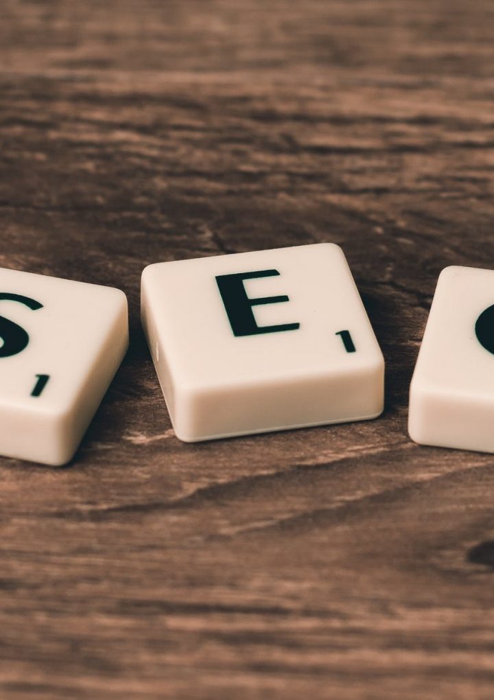 USING THE RIGHT HASHTAGS TO INCREASE WEB TRAFFIC